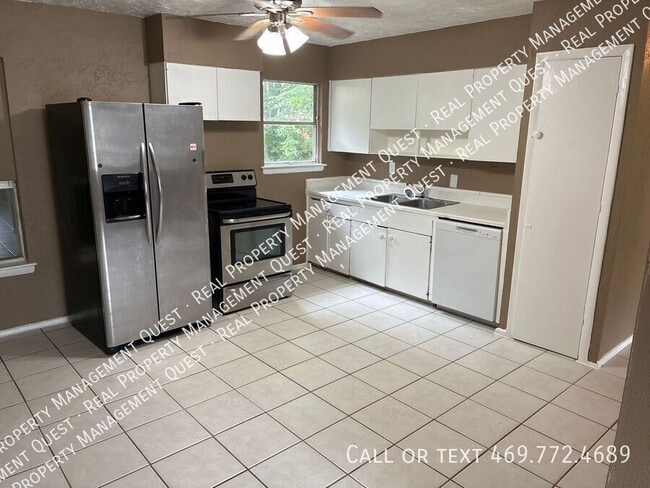 Photo - 820 Milam-