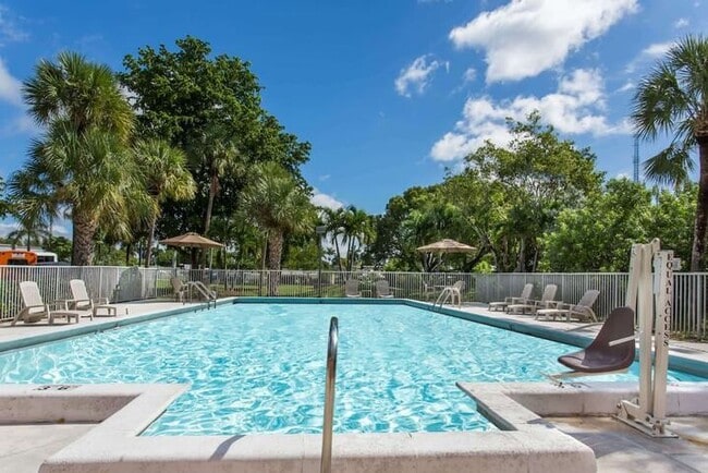 Photo - Broward Village West