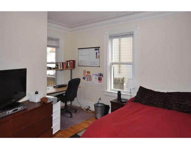 6-7 bed Allston - BU - 6-7 bed Allston - BU House