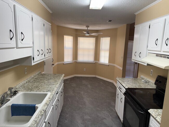 Photo - 2962 Bridgeport Dr