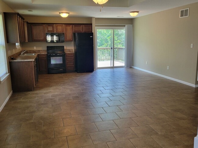 Photo - emi1075 Unit 1075