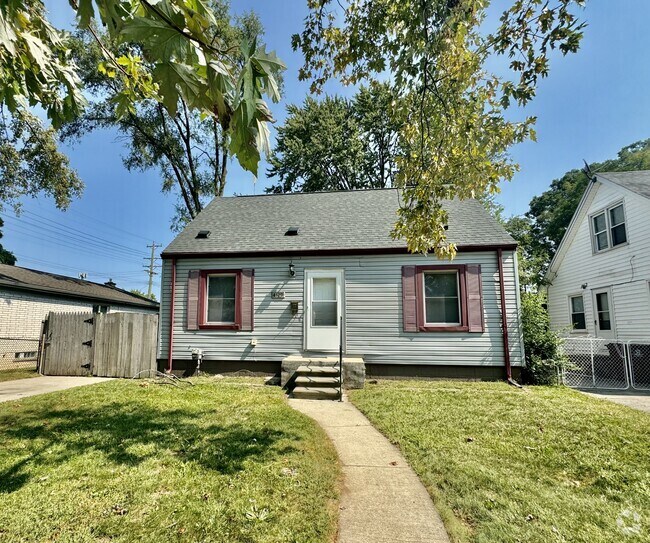 Houses for Rent with a Yard near Van Buren Twp MI 4 Houses