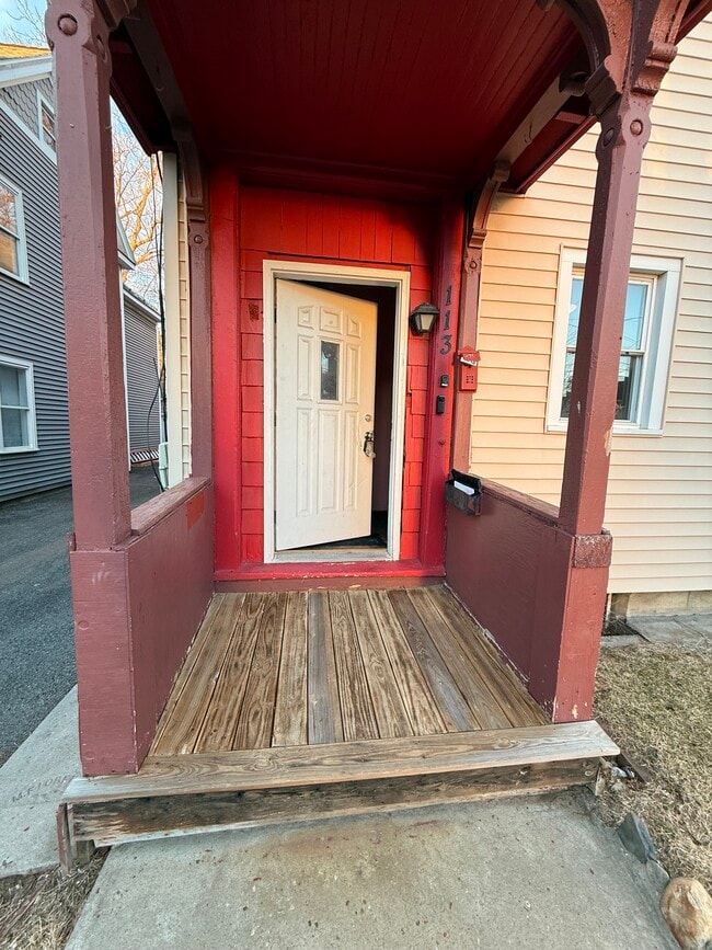 Building Photo - 113 Victory Ave - Schuyler Labar Unit First floor