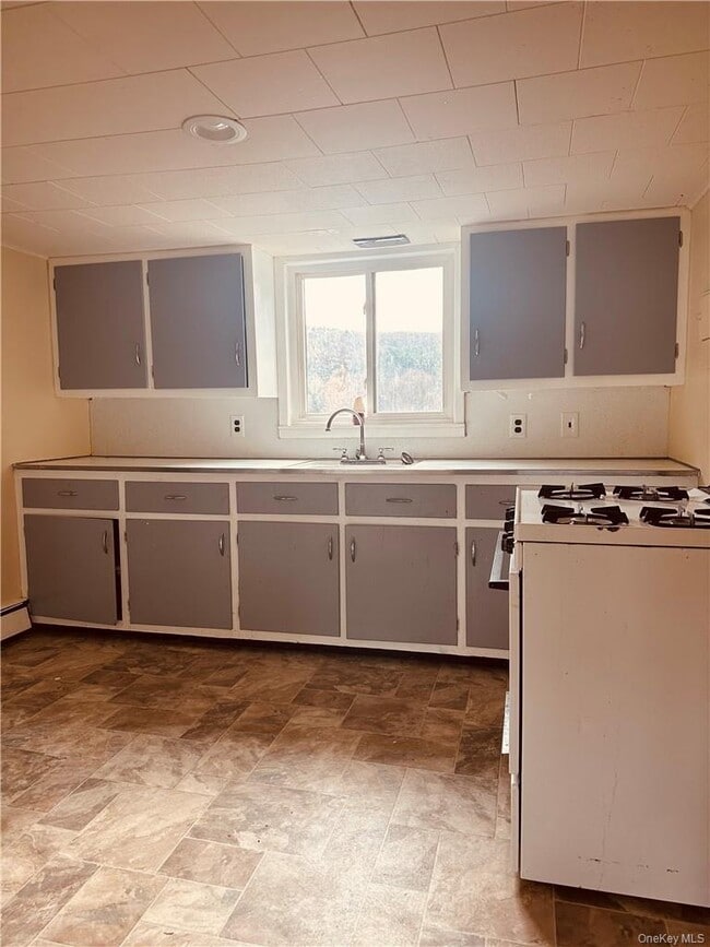 Building Photo - 4099 NY-52 Unit 3 Rental