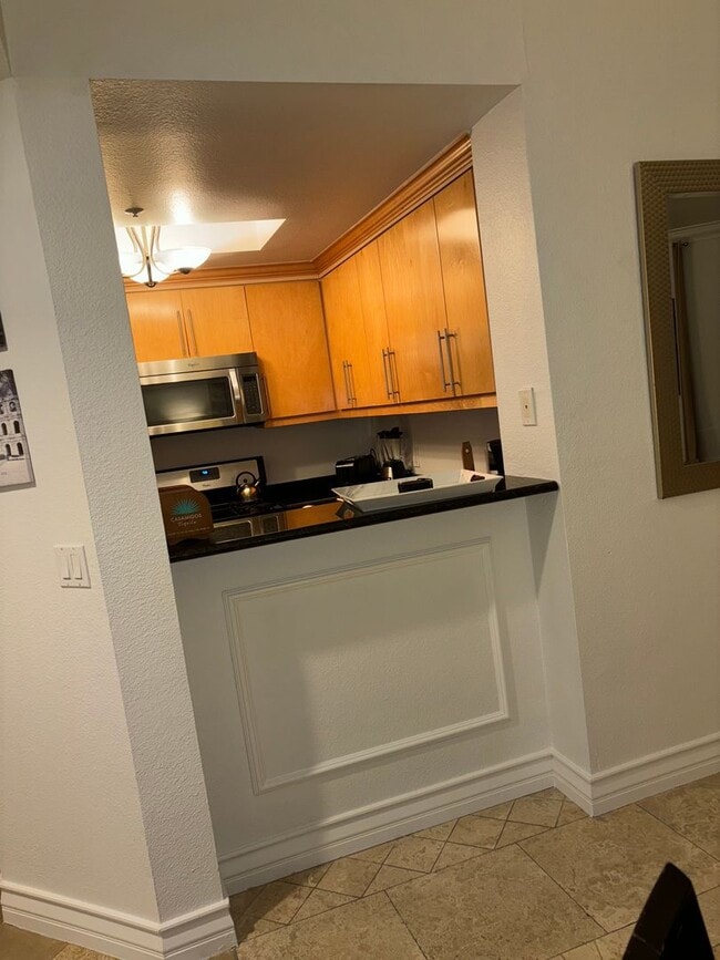 Meridian Top Floor Fully Furnished 2 Bed |... Condo - Condo for Rent in ...