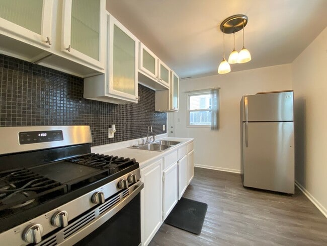 Photo - 3 Bedroom Home in Highland, IN