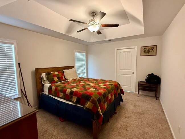 Photo - 142 Desurrency Ct