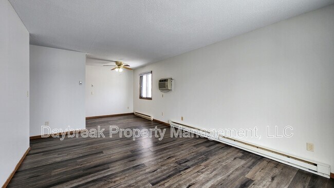 Photo - 2408 3rd Ave N