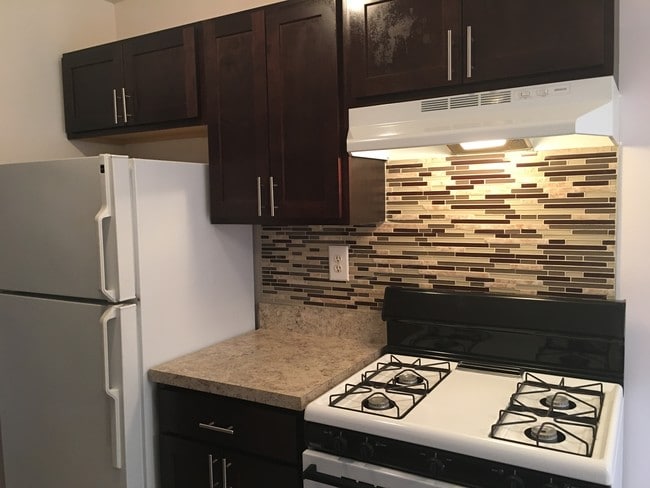 Meadowbrook Village Apartments