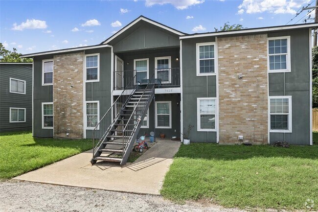 Building Photo - 7415 Vintage Hills Dr Rental