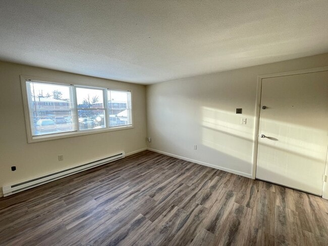 Building Photo - 177 Loudon Rd Unit 105