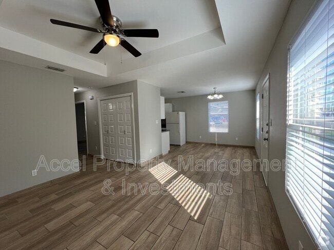 Building Photo - 825 S Mississippi St Unit A Rental