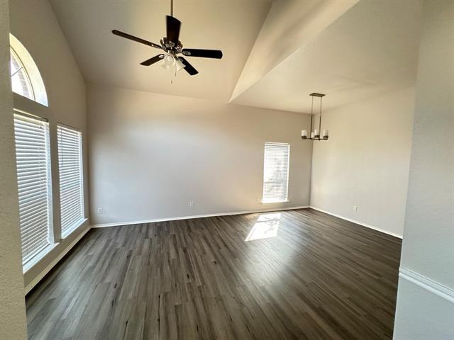 Photo - 714 W Colony Dr