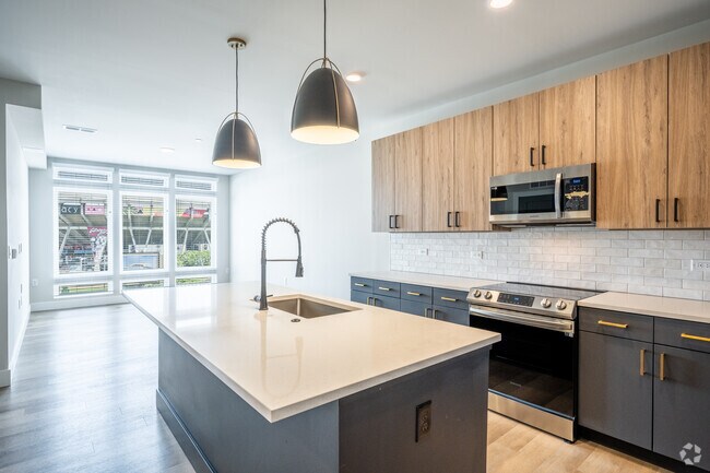 1BR, 1BA - Kitchen
