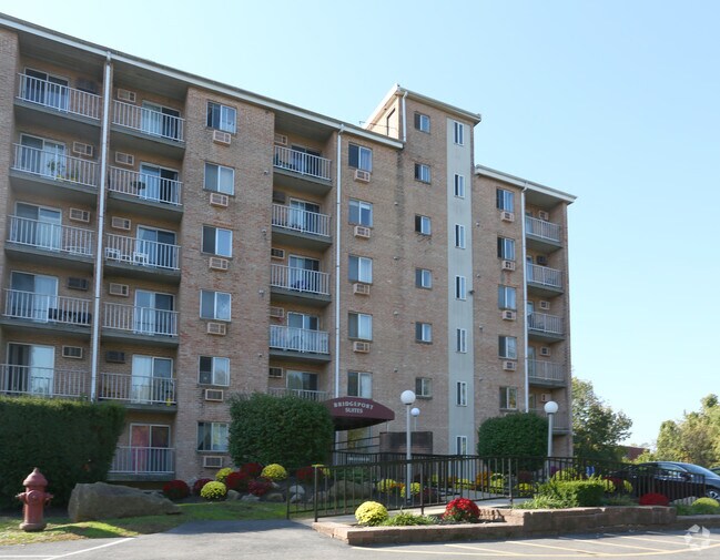 Bridgeport Suites Apartments For Rent in Bridgeport, PA