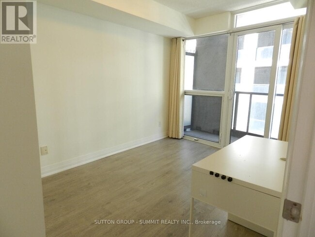 Photo - 25 Carlton St. Unit 506