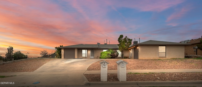 Photo - 7139 Orizaba Ave
