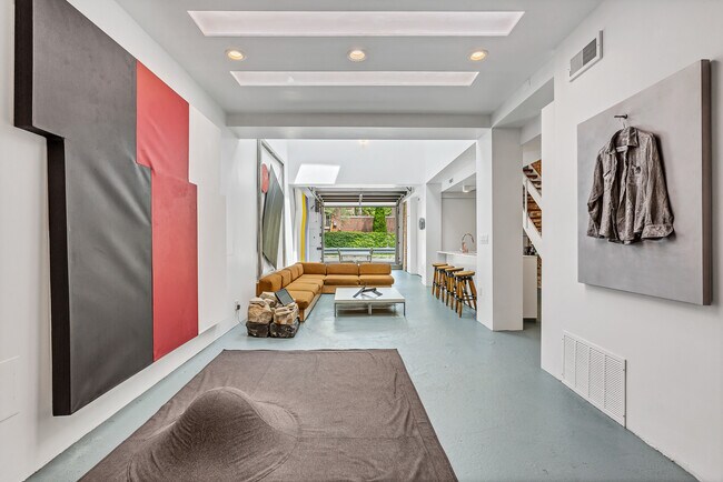 Photo - 2231 N Wayne Ave