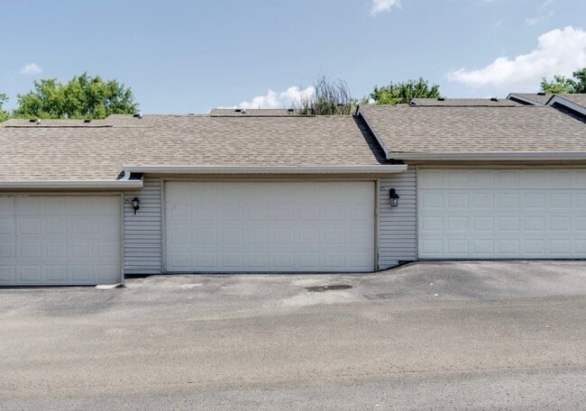 Photo - 104 Waterview Dr