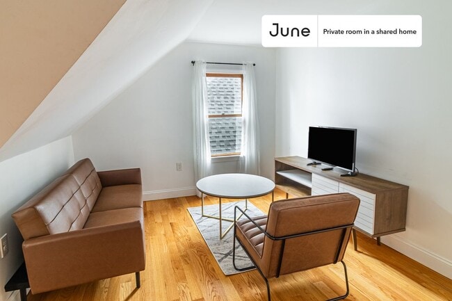 Photo - Room in Shared 6 bed/2 bath home Unidad E