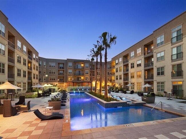 Photo - 301 E Cevallos St Unit c7