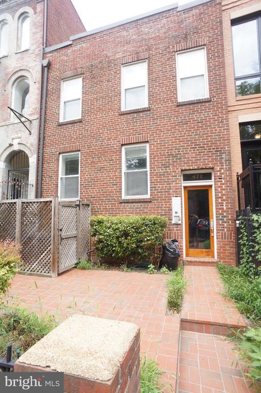 Building Photo - 471 M St NW Unit A