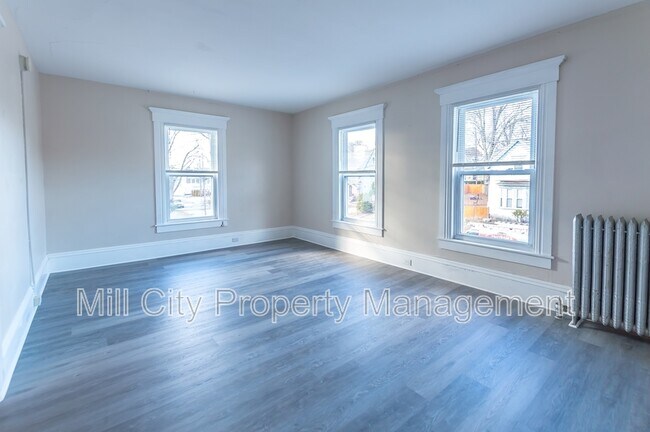 Photo - 261 Orange St