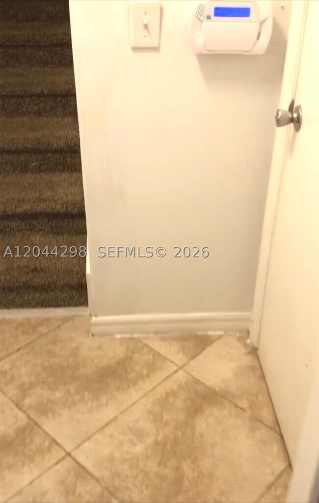 Photo - 2490 Centergate Dr