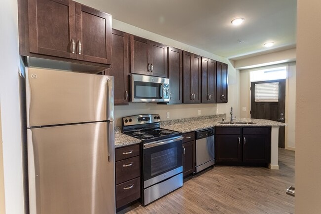 ESTUDIO C/D - Lincoln Street Apartments