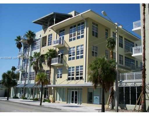 Building Photo - 425 N Andrews Ave Unit 201