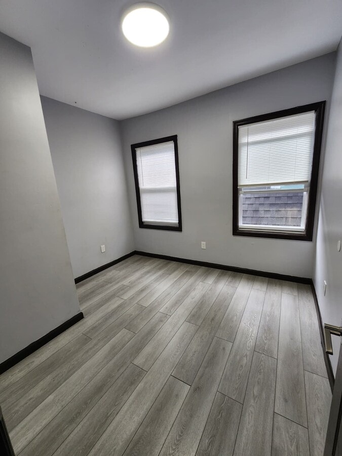Photo - 163 Elwood Ave E Unidad 3L