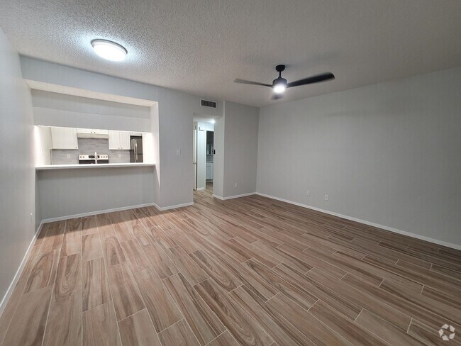 Building Photo - 7093 N Holiday Dr Unit 7093 N Holiday Rental