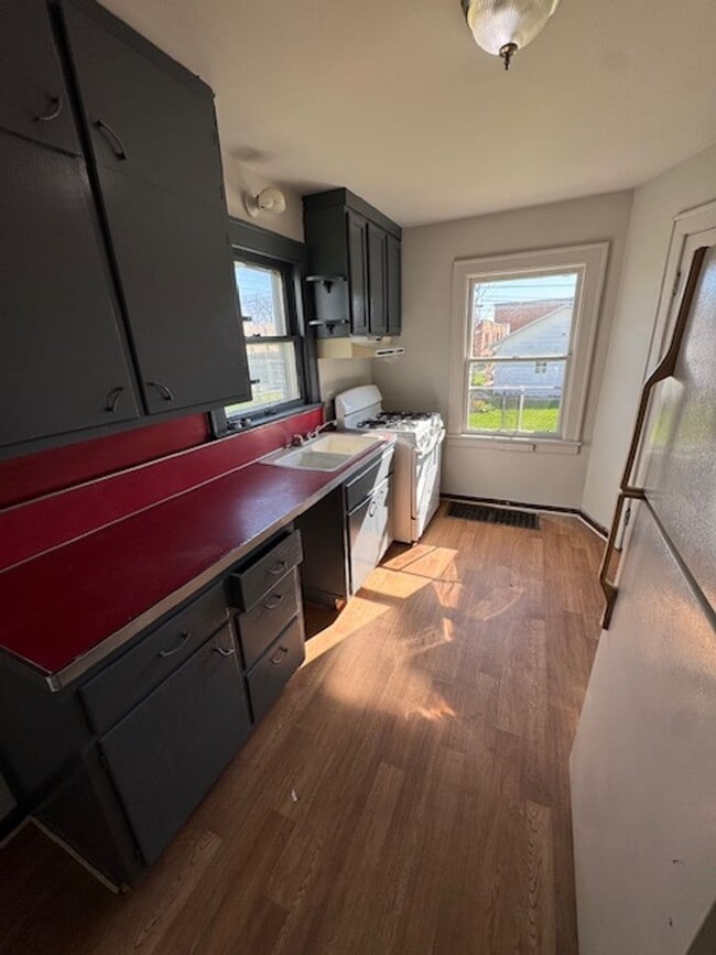 Photo - 3305 S Harrison St