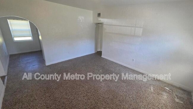 Photo - 1220 Linda Ln