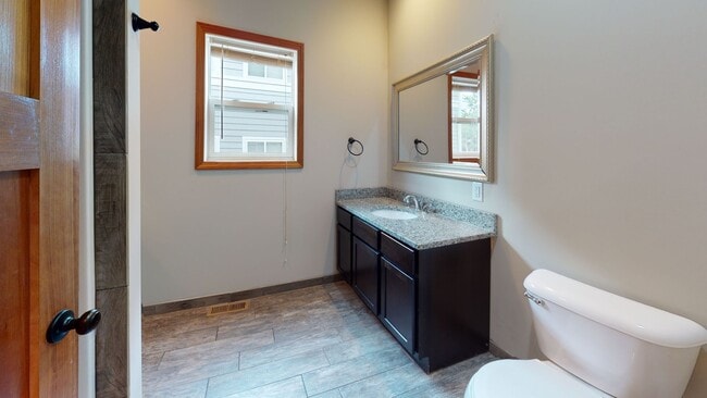 Photo - 1018 16th Ave SE Unit #1