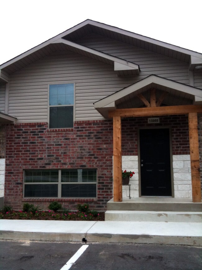 Photo - 2 Bedroom Town house for Rent in Lindale! Unit 15984 FM 16 W