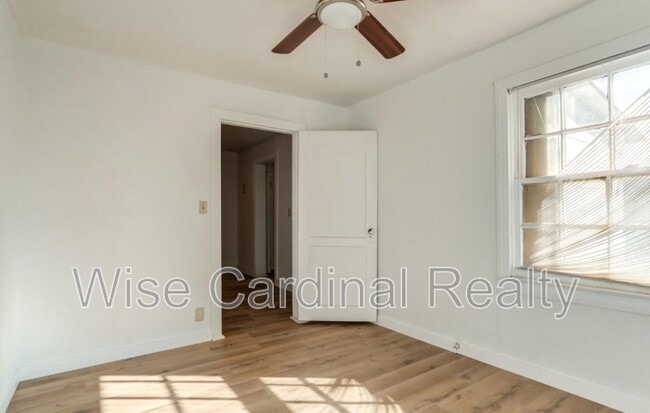 Photo - 807 W 5th St