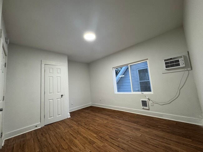 Photo - 542 N Scott St