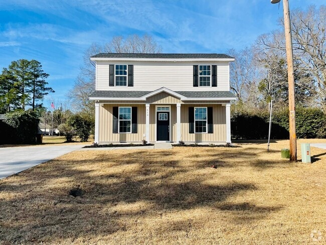 Building Photo - Almost New 2 story cottage home in the hea...