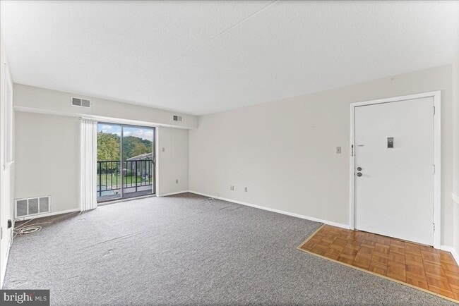 Building Photo - 510 Valley Dr Unit 510