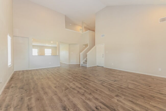 Photo - 2609 Hutchins Dr