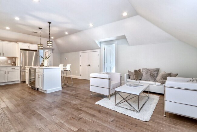Photo - 7 Hillside Ave Unit 3