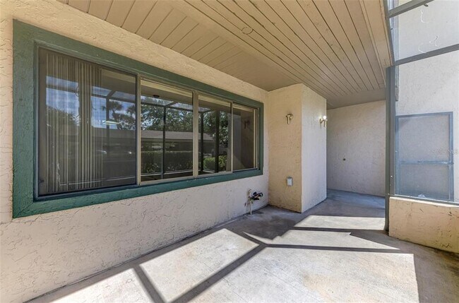 Photo - 935 Sunridge Way Unit B4