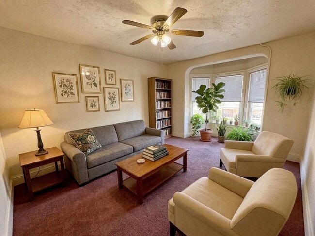 Building Photo - 118 S Richland Ave Unit Apt 2