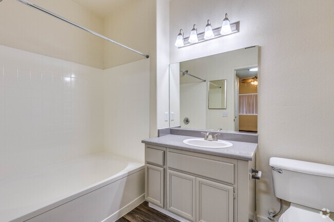 2 BR, 2 BA (Charlotte) - 1,062 SF