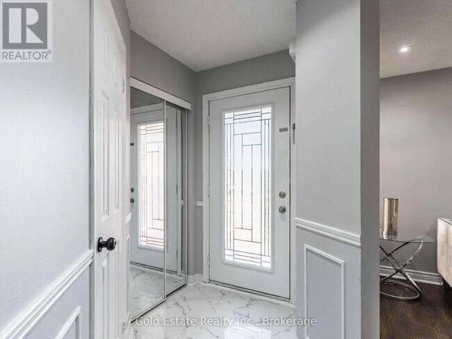 Photo - 25 Horsham St