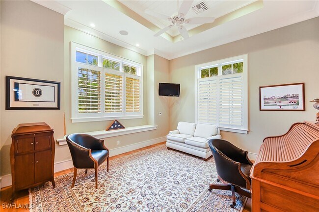 Photo - 481 21st Ave S