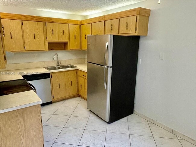 Photo - 2161 NE 42nd St Unit 6