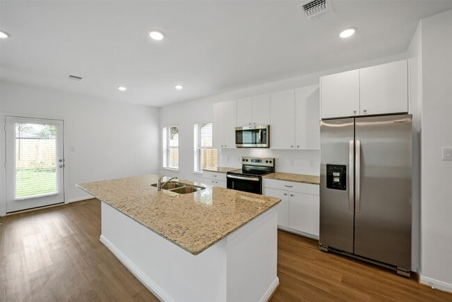 Photo - 13315 Campos Dr