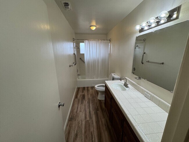 Photo - Reedley 3 Bedroom House